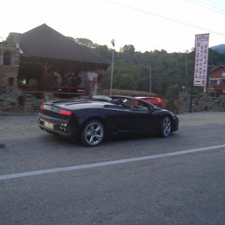 Spell Hotels Capatineni-Paminteni Exterior photo